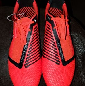 Nike Phantom NVM SG. Size 10.5US Mens